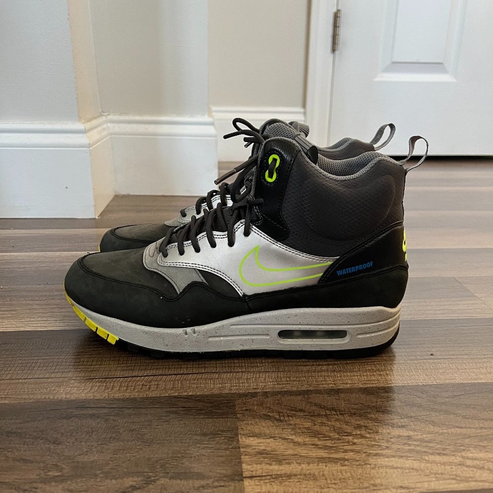Nike Air Max 1 Mid Black Volt Sneakerboot